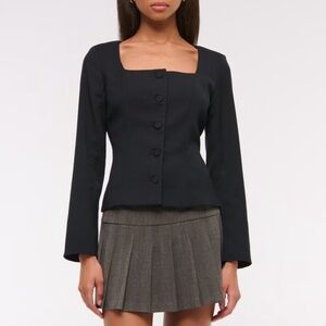 Long-Sleeve Squareneck Tailored Top